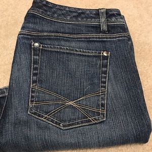 White House Black Market Blanc jeans size 10R